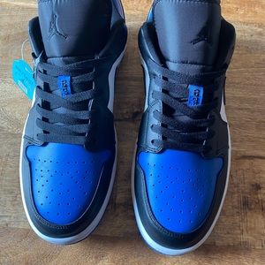 Jordan 1 low blue toe